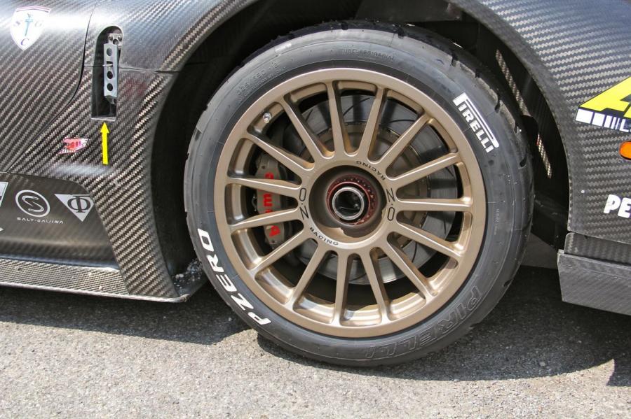 Колеса Ferrari P4/5 Competizione 2011 года  (фото 4 из 24)